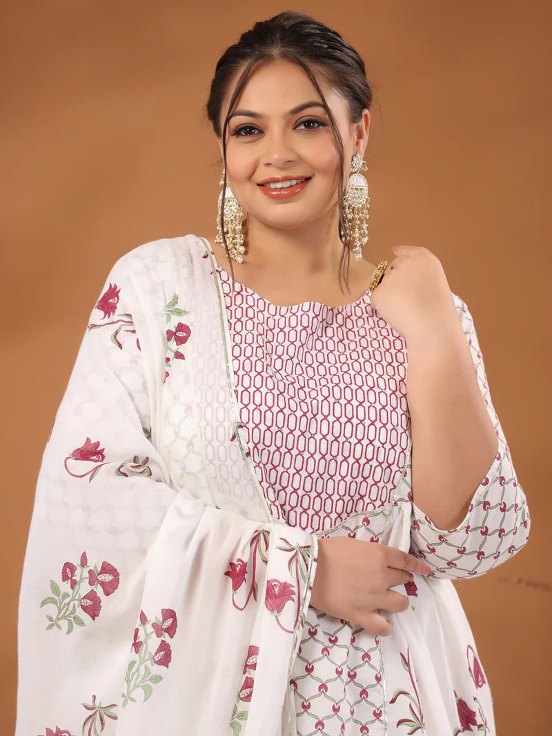 Plus Size White & Magenta Ethnic Printed Flared Kurta With Pants & Dupatta